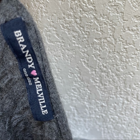 BRANDY MELVILLE GREY TANK TOP - Picture 5 of 5